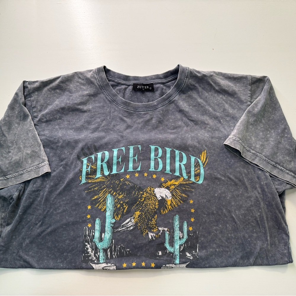Gray 'Free Bird' Graphic T-Shirt